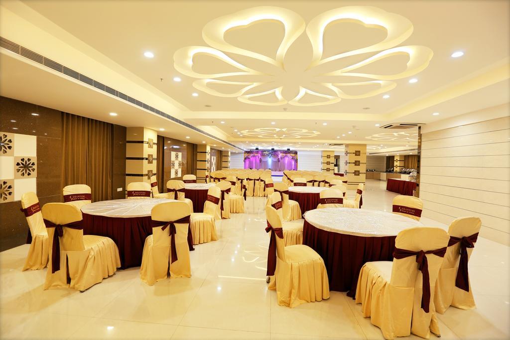 Hotel Sitara Grand Miyapur Хайдарабад Экстерьер фото